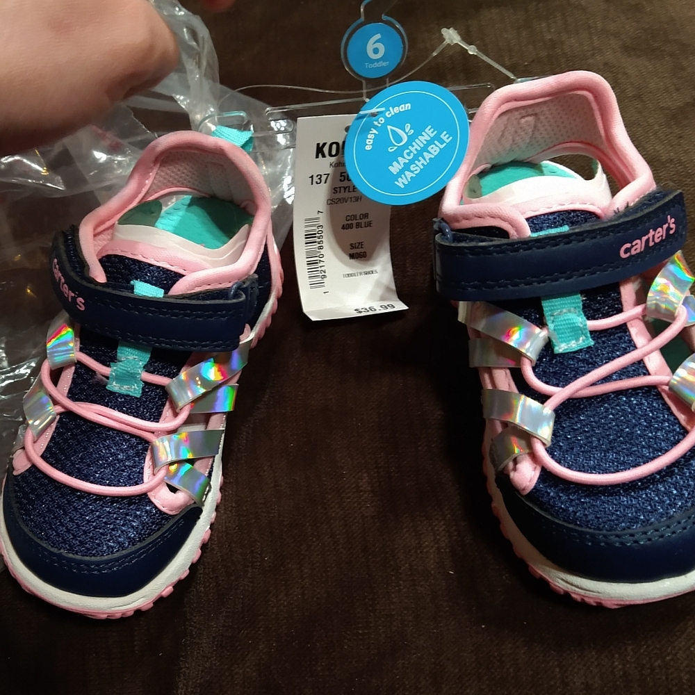 Sandal shoes